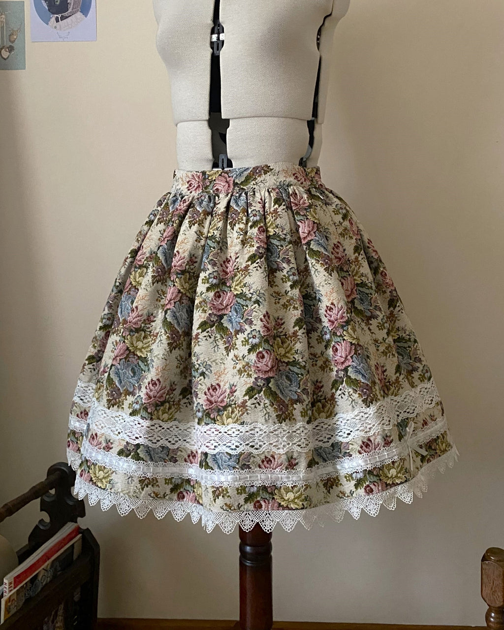 Gobelin skirts