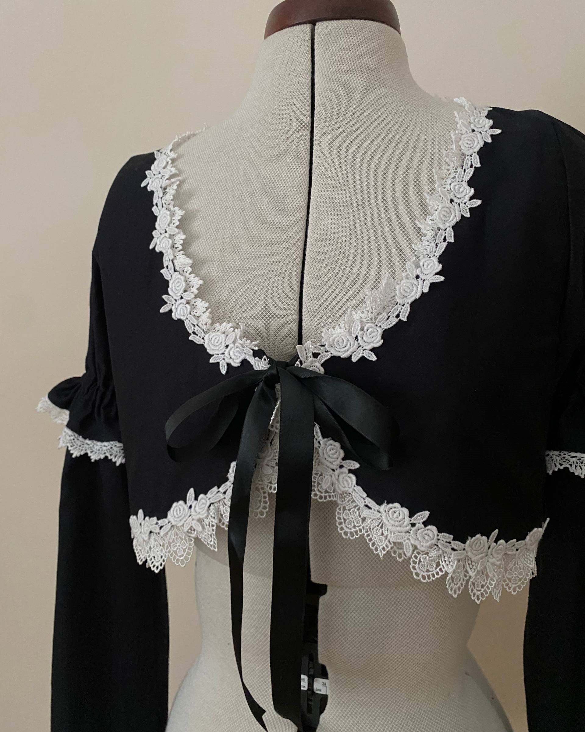 Detachable sleeve boleros