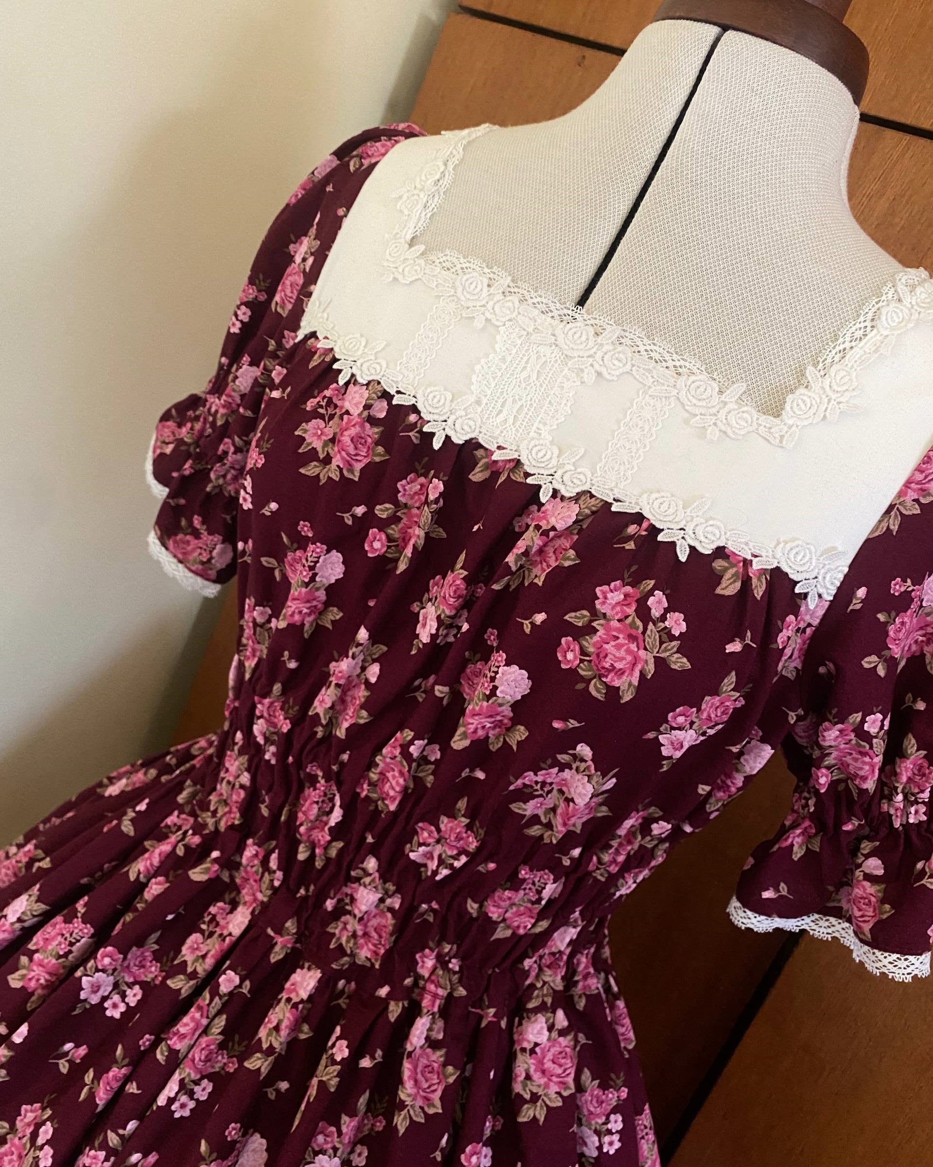 Bordeaux bouquet shirring OP
