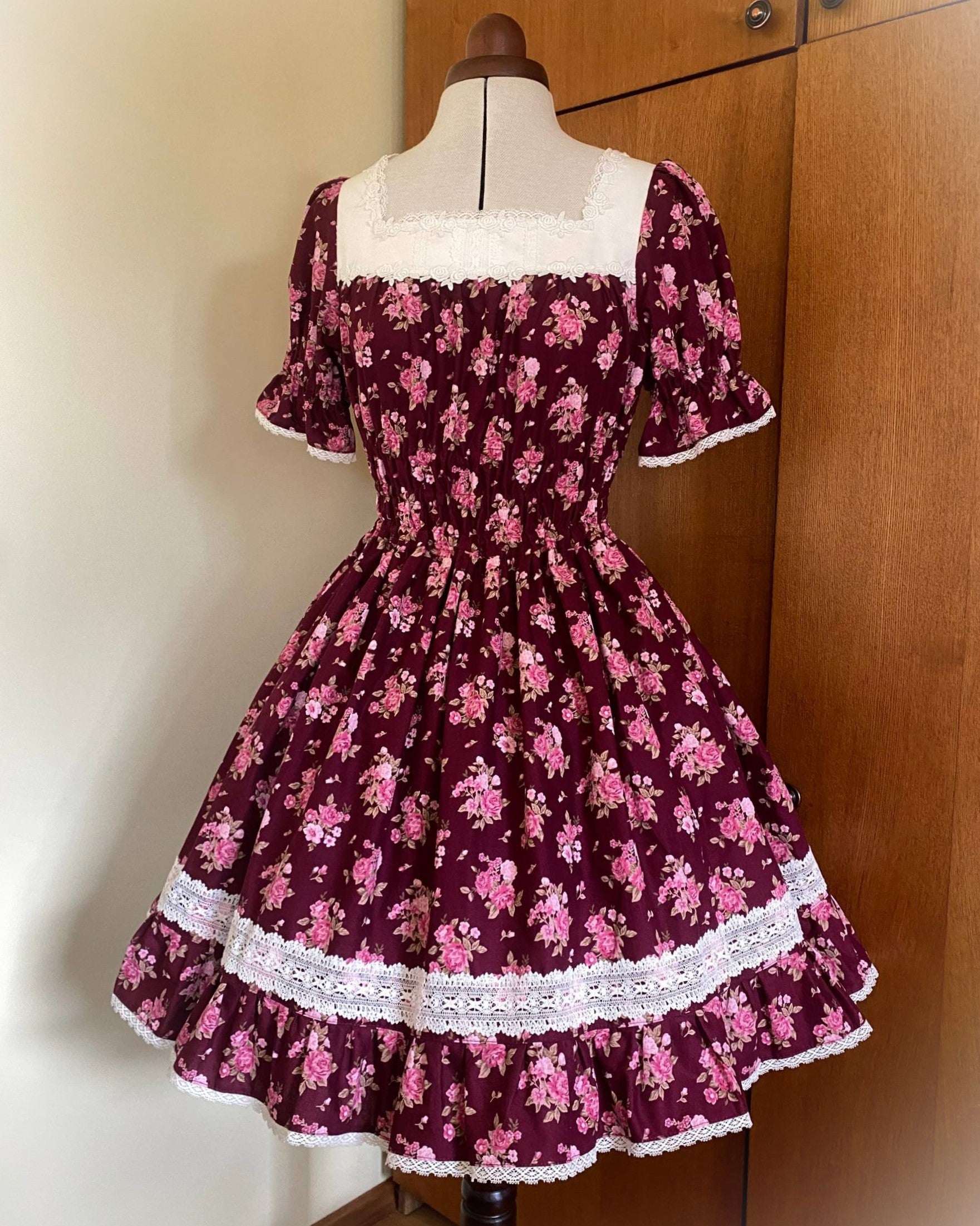 Bordeaux bouquet shirring OP