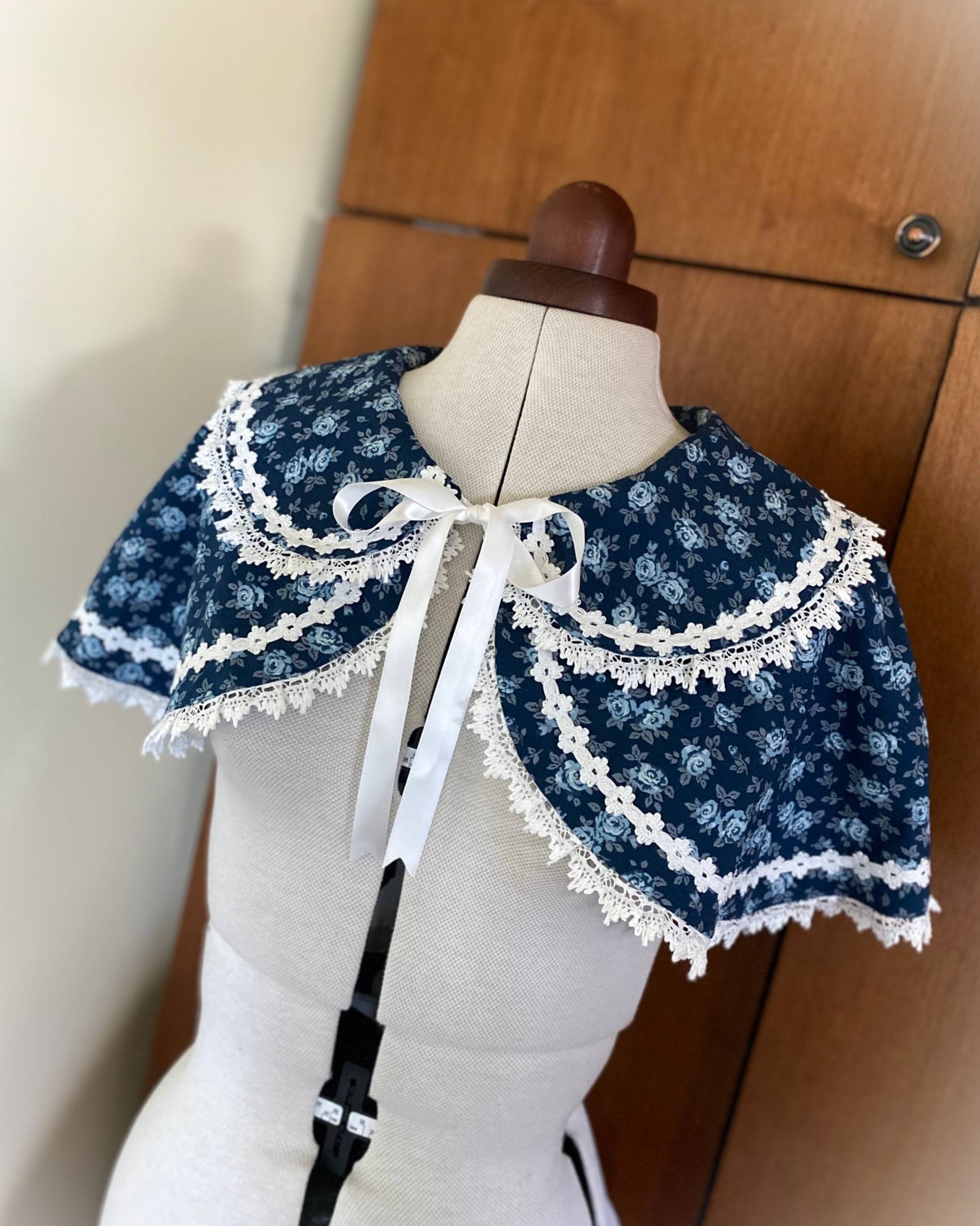 Blue rose capelet