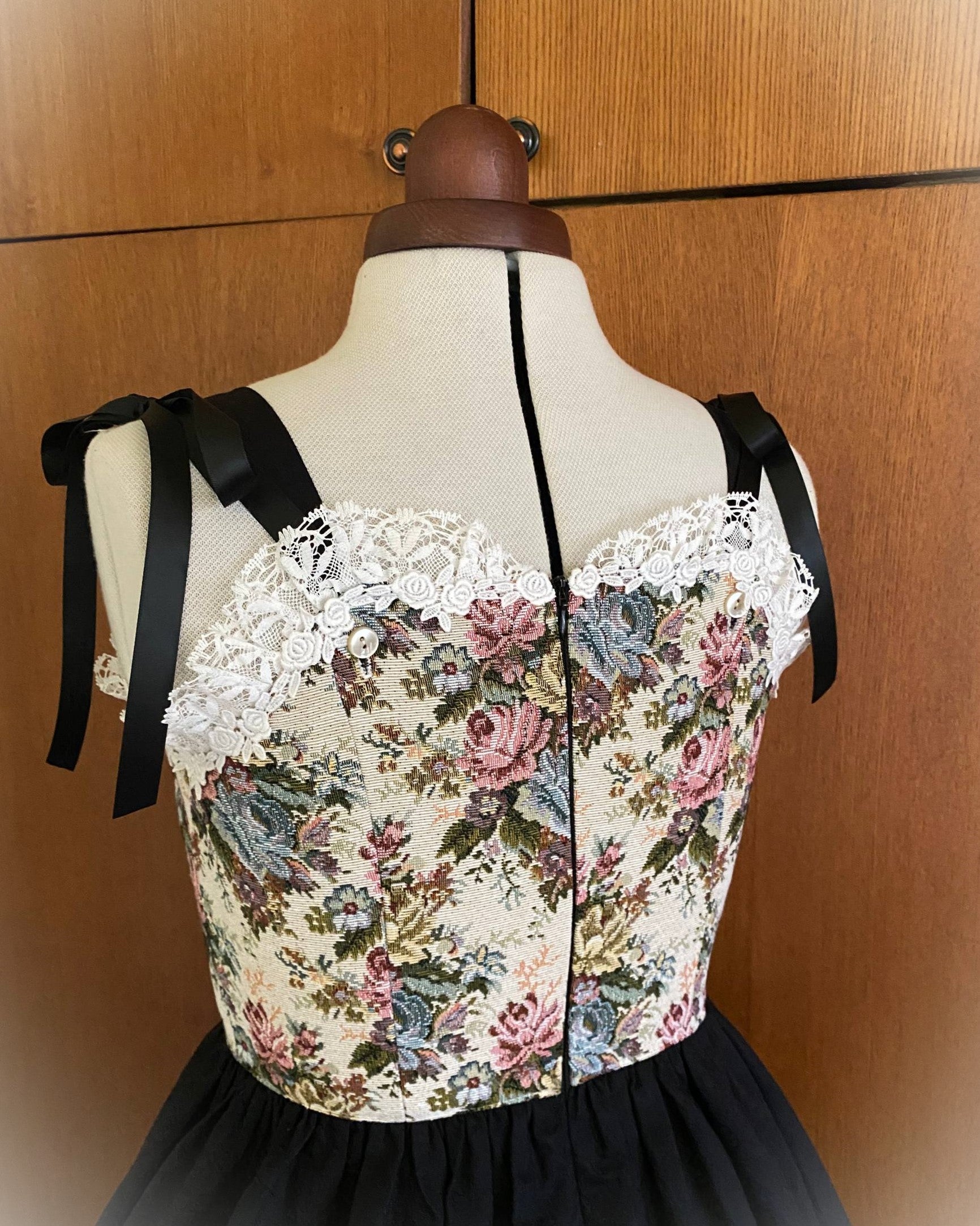 Gobelin split sundress