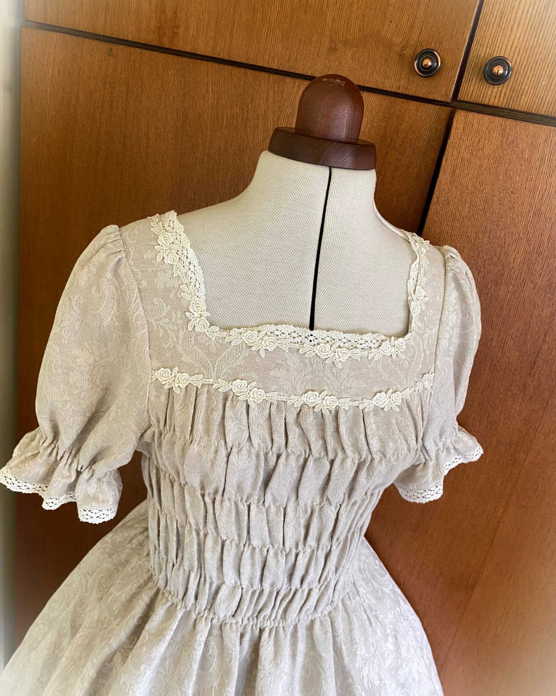 Linen jacquard square neck OP