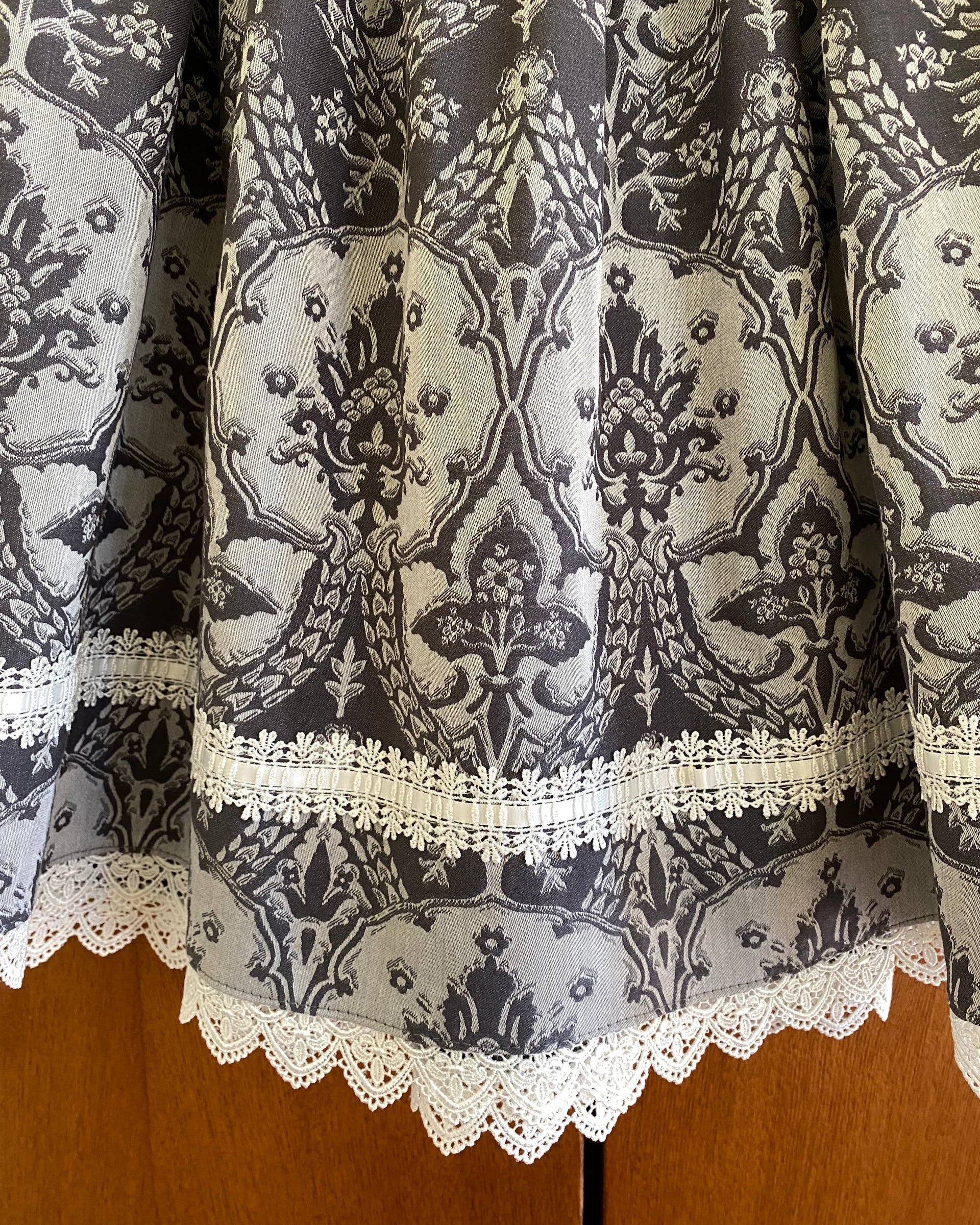 Jacquard skirt & headdress
