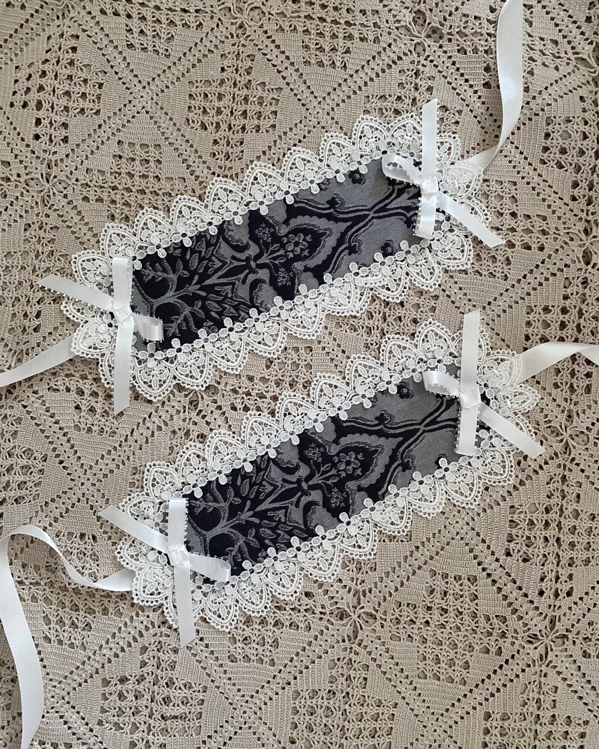 Jacquard skirt & headdress