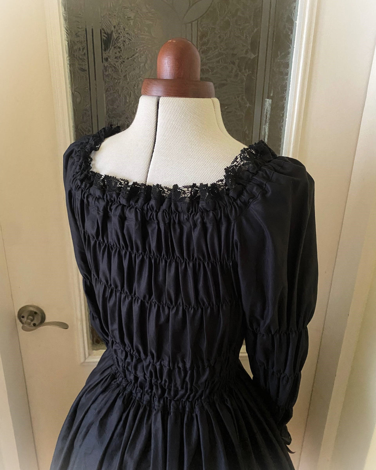 Square neck shirring OP