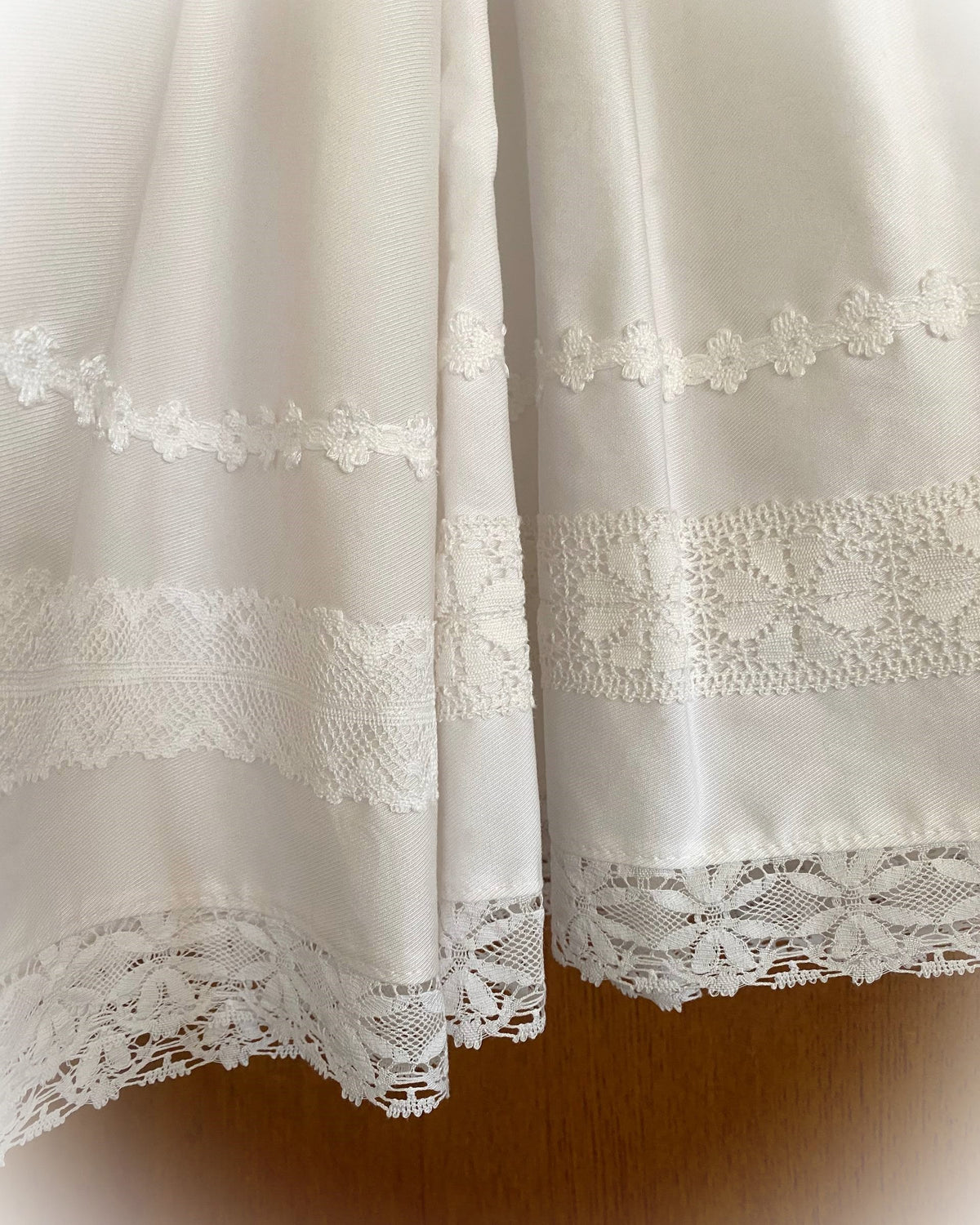 White lacing JSK