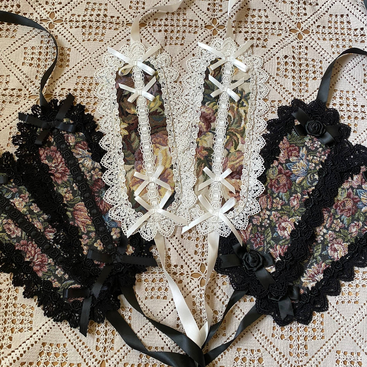 Gobelin headdresses