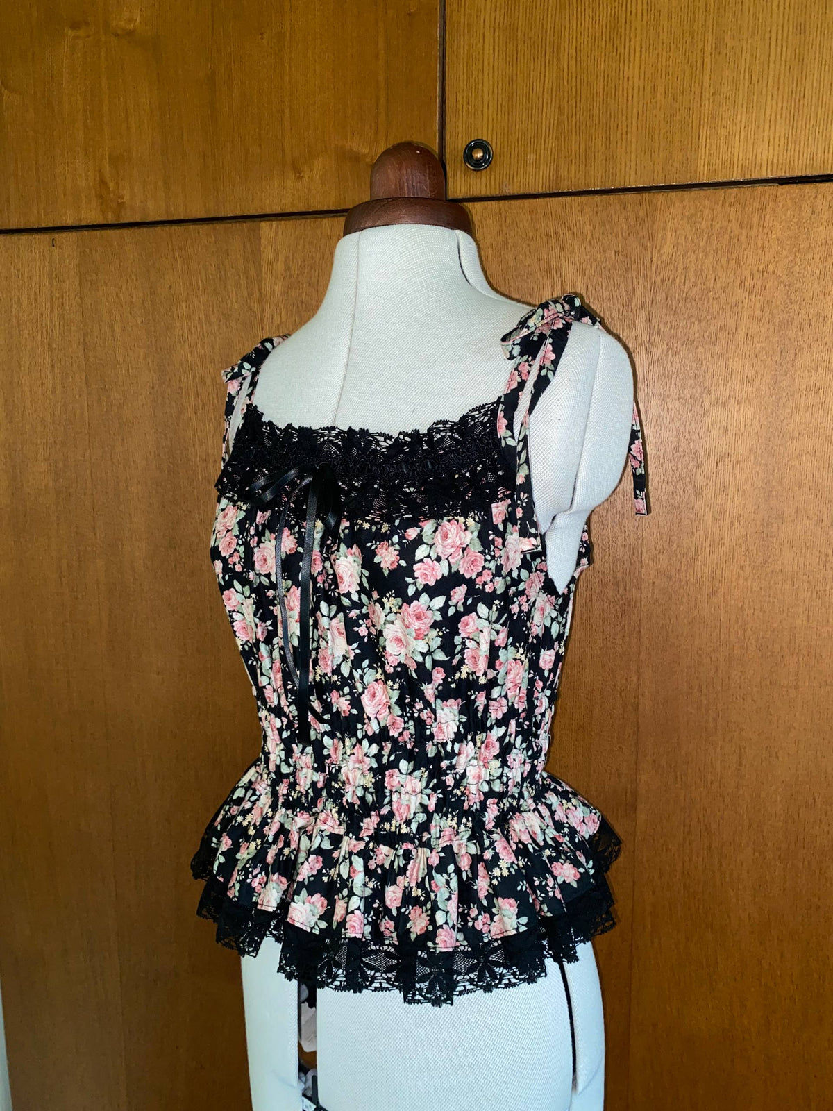 Rose bouquet shirring camisoles & matching headdresses