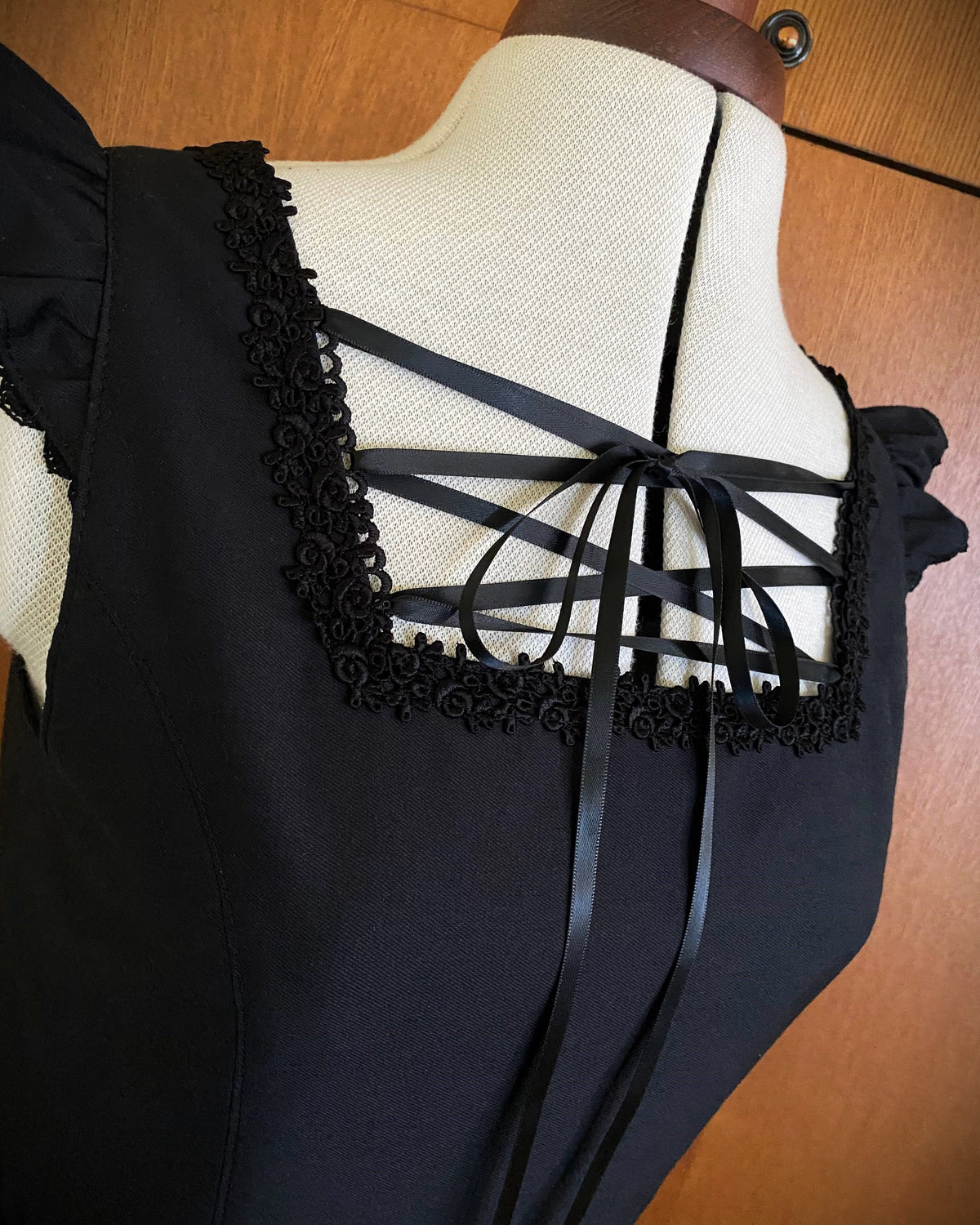 Frill wing JSK